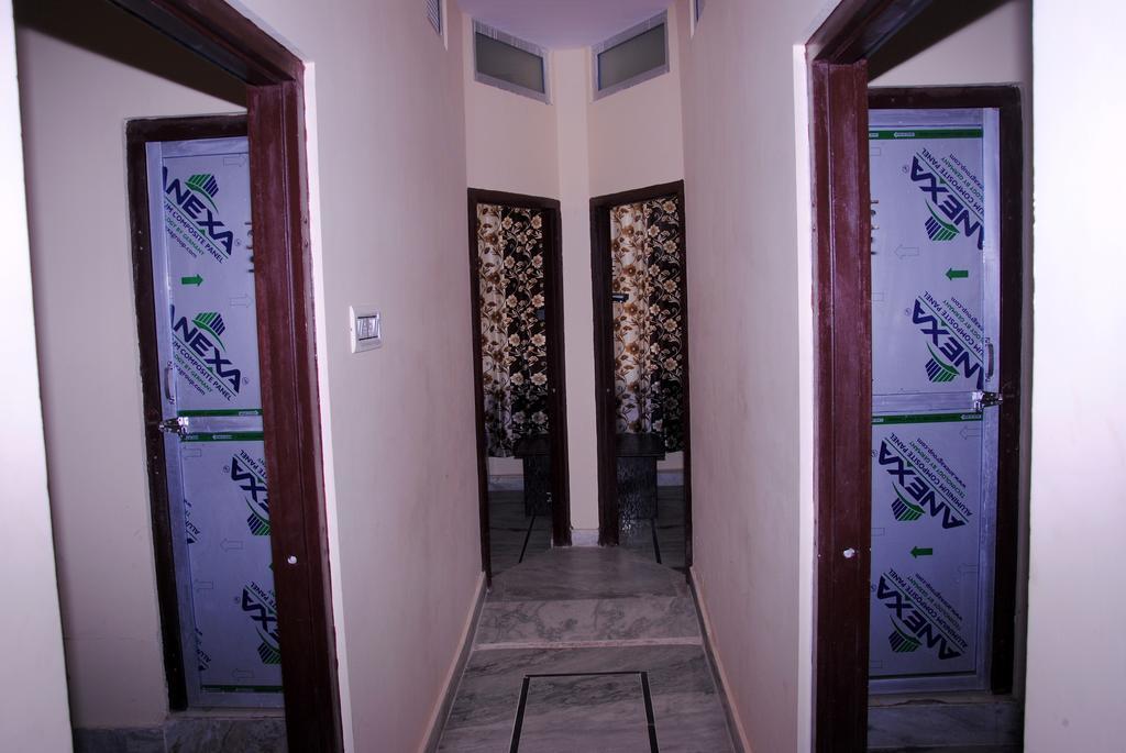 Meru Palace Guest House And Restaurant Tonk 外观 照片